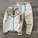 Conjunto Nike NSW Tech Fleece