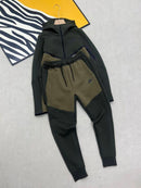 Nike Tech Windrunner