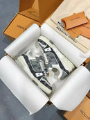LV *Trainer
