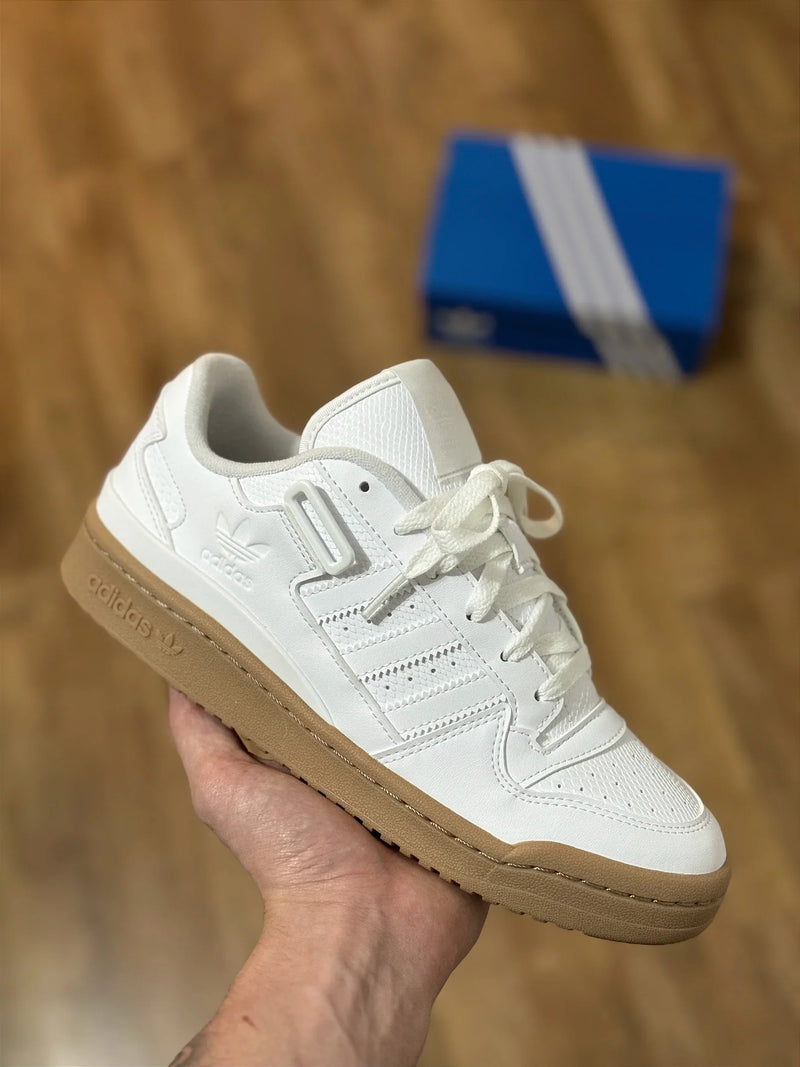 ADIDAS FORUM LOW (White/Gum)